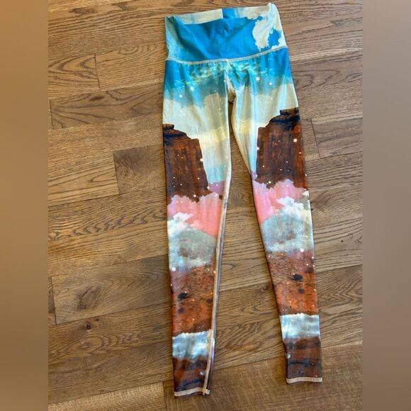 Like new Teeki Unicorn Wrangler Hot Pant XS - Picture 7 of 7